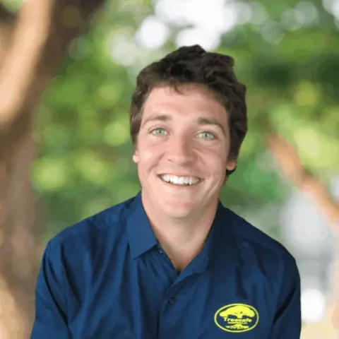 luc crew grounds person 498x498